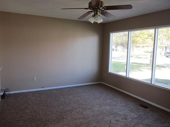 5th image of 1025 Omard Dr