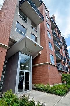 1st image of 1100 W Montrose Ave #P23