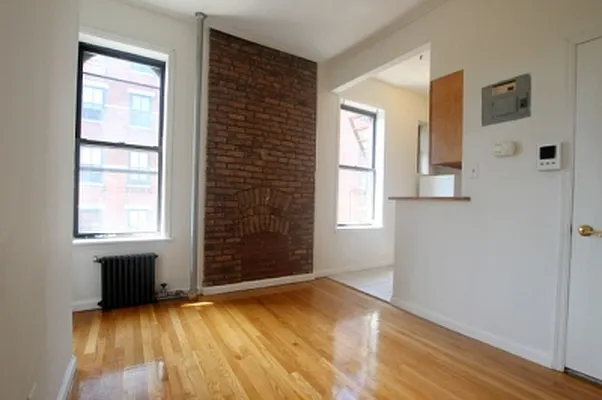 Rented by Citi Habitats | media 12