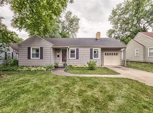 5400 Ash St, Roeland Park, KS 66205