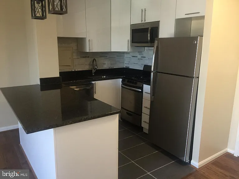 950 25th St NW #1029 — Photo 10