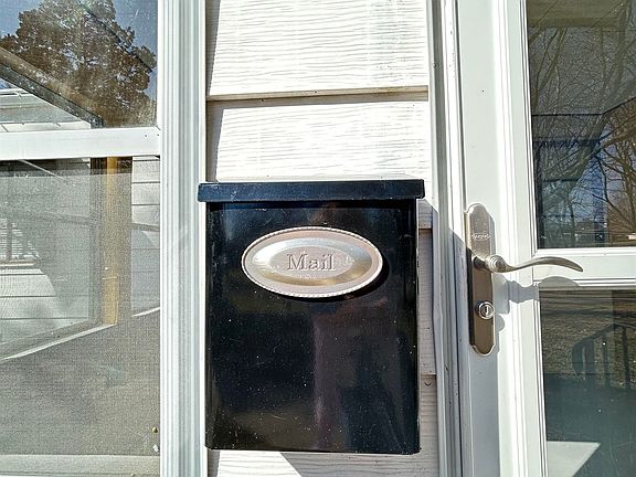 2nd image of 1510 Guiles Ave