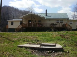 107 Scoville Rd, Evarts, KY 40828
