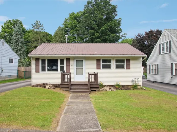 23 Platt Ave, Le Roy, NY 14482