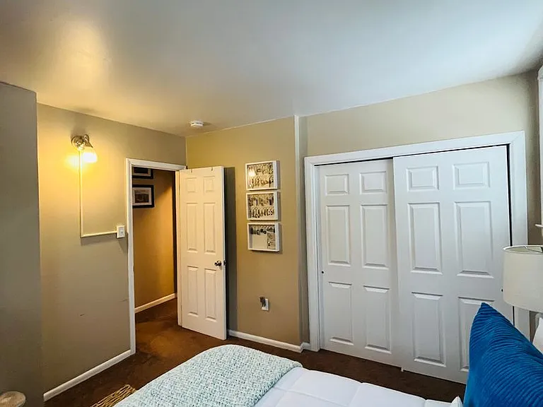 Beautifully Remodeled 2BR home in great neighborhood (Guilderland Schools) — Photo 17