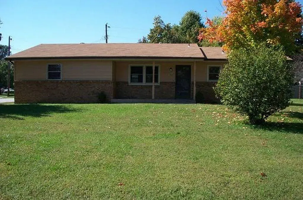 Building Photo - 1543 S Saint Marys Ave