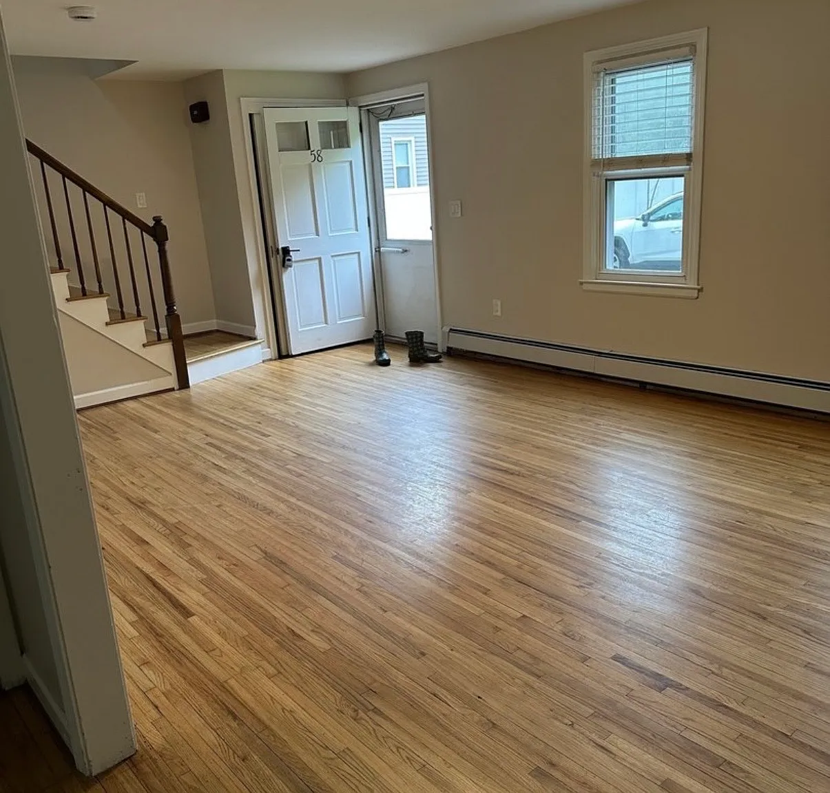 3 bed, 1.5 bath, 1224 sqft, $2,700 — Photo 2