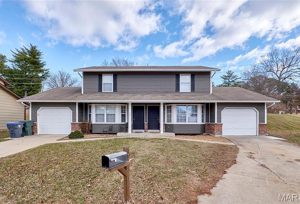 1st image of 340-342 Della Dr