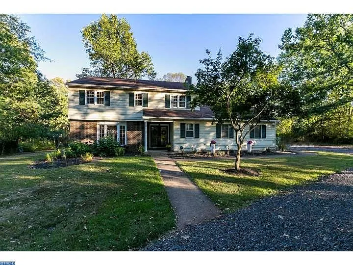 1210 Fairhill Rd photo 1