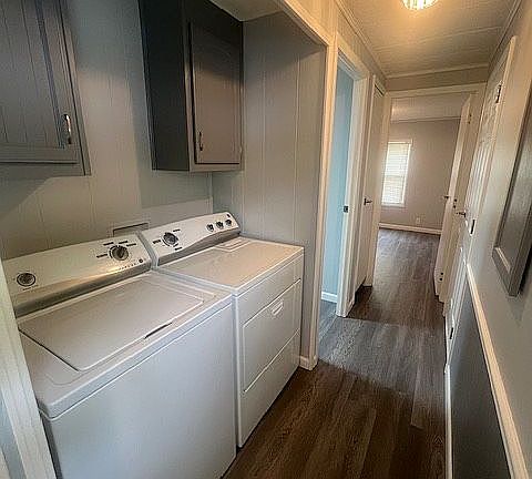 4th image of 213 Silver Maples Dr