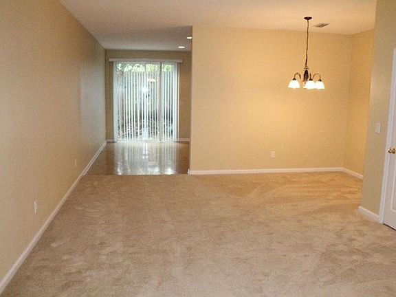 Living, Dining & Eat-In Area