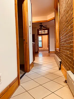 Rented by Myerowtz/Satz Realty Corp | media 27