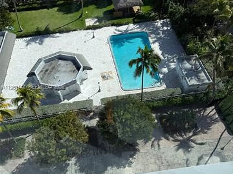 2401 Collins Ave #1110 — Photo 12