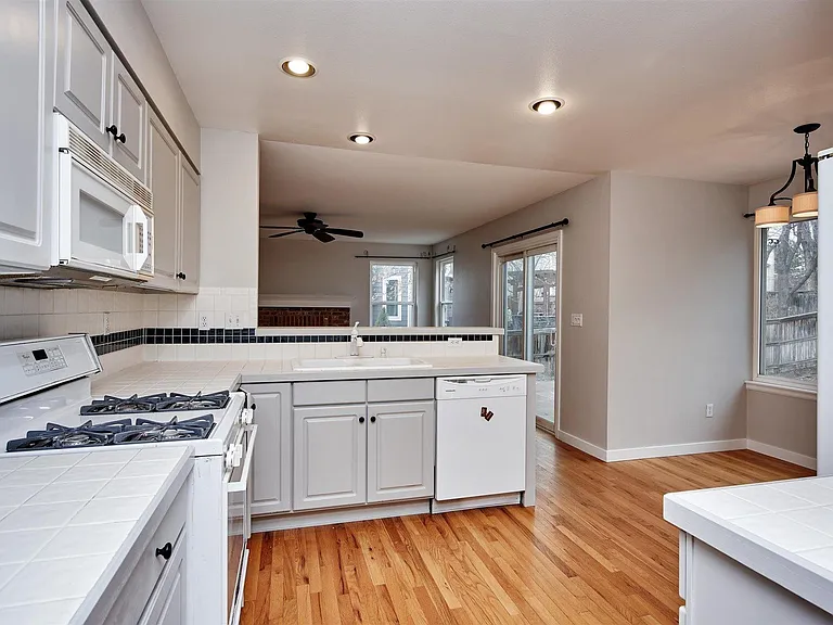 9782 Spring Hill Pl — Photo 13