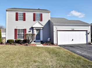 1215 Narragansett Dr, Carol Stream, IL 60188