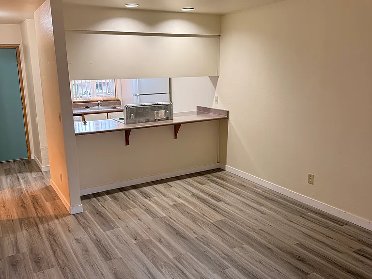 Rockwood Park Apartments — Photo 17