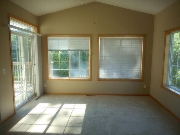 5th image of 13765 Dorothy Dr