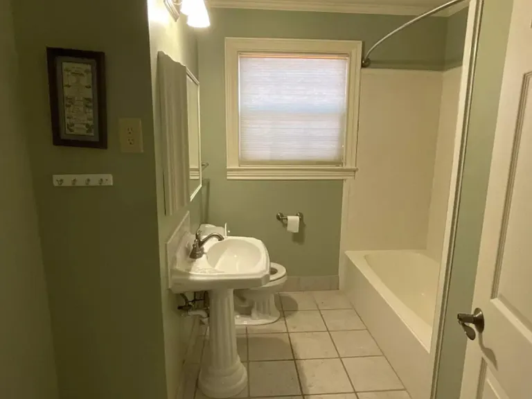 600 Shadywood Dr #1 — Photo 8
