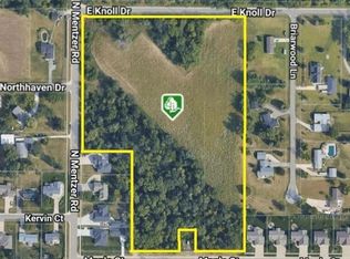 Maple St, Robins, IA 52328