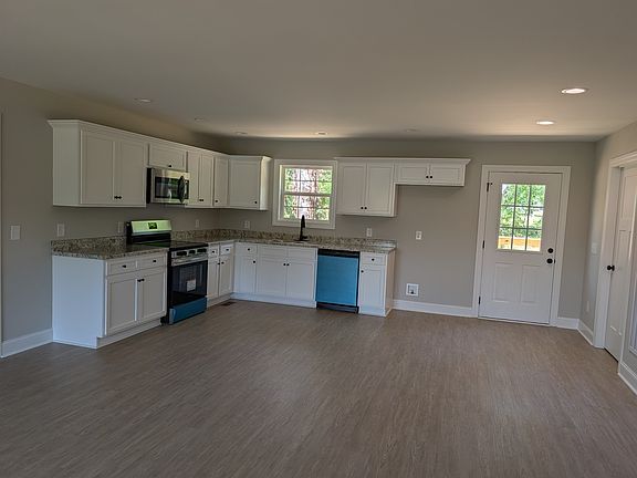4th image of 106 Buckingham Ln