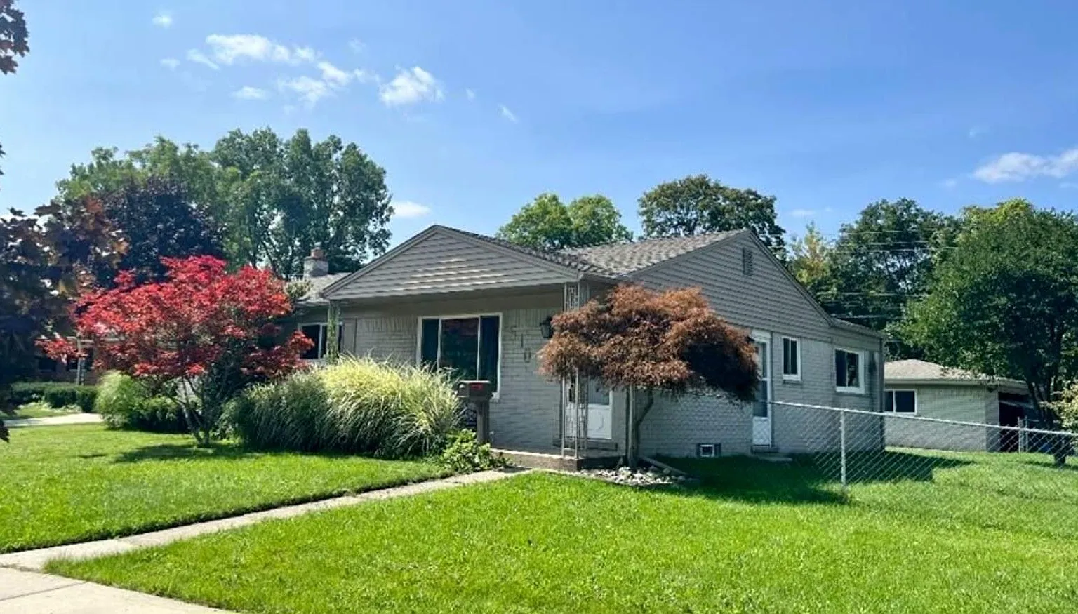 510 Sheffield Dr — Photo 1