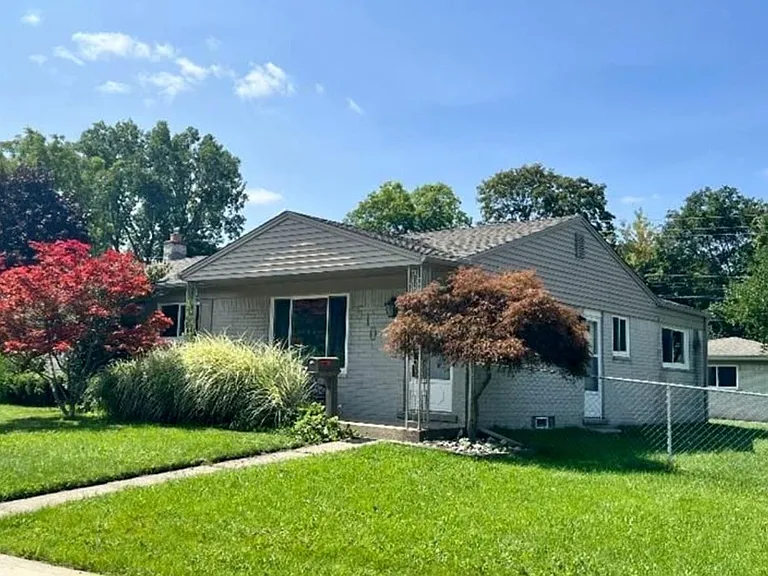 510 Sheffield Dr — Photo 1