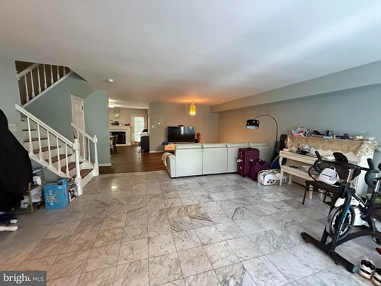 4 Kensington Ct — Photo 4