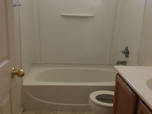 4th image of 6939 Montauban Ave