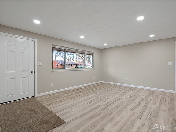 5th image of 4626 Druid Ln