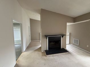 916 Windbrooke Dr, Gaithersburg, MD 20879