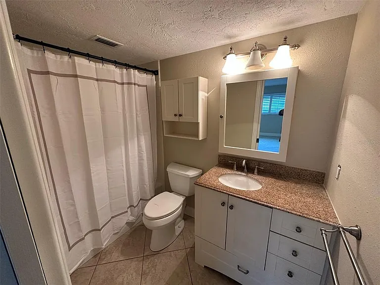 1641 Southwood St #1641 — Photo 14