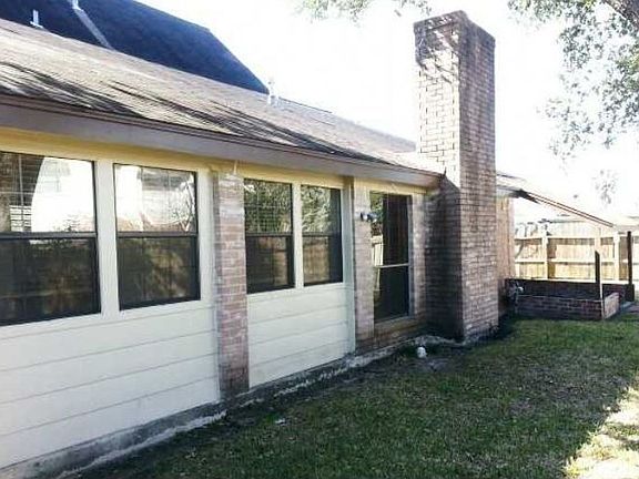 2nd image of 2214 Redcliff Dr