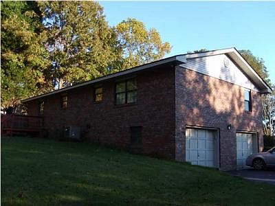 3rd image of 618 Eagle Cliff Dr