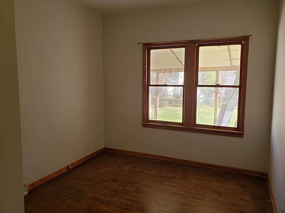 5th image of 406 1st St