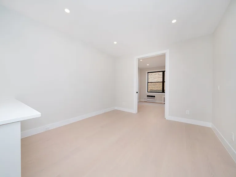 1269 1st Ave #4C — Photo 5