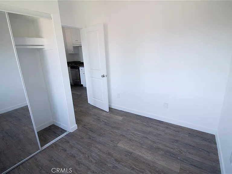 1112 Elden Ave #29 — Photo 4