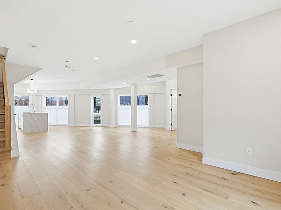 5th image of 43 Stillman St #1