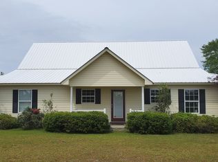 762 Old McLeod Bridge Rd, Adrian, GA 31002