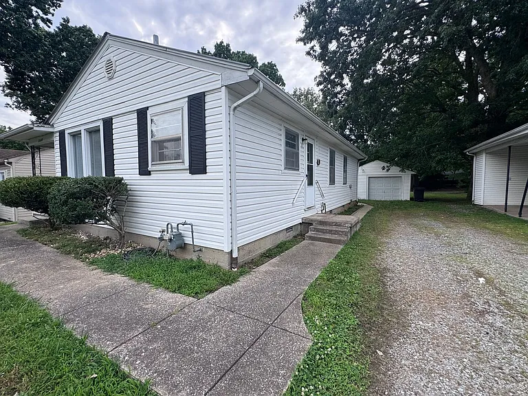 2123 Madison St — Photo 4