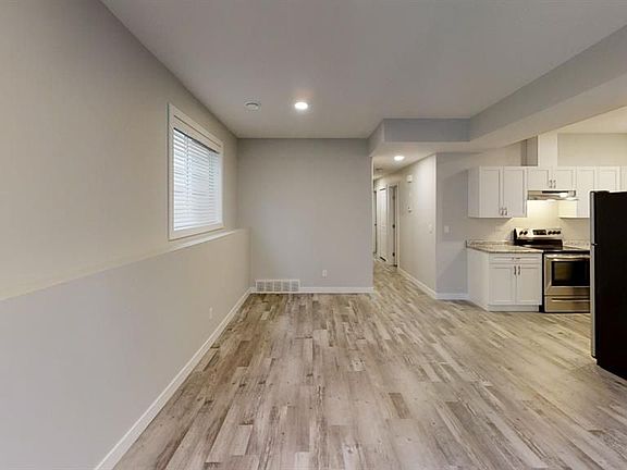3rd image of 9520 112th Ave #1