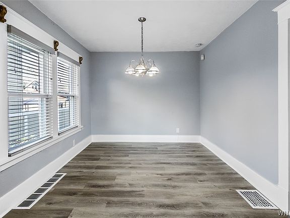 5th image of 42 Midland Ave