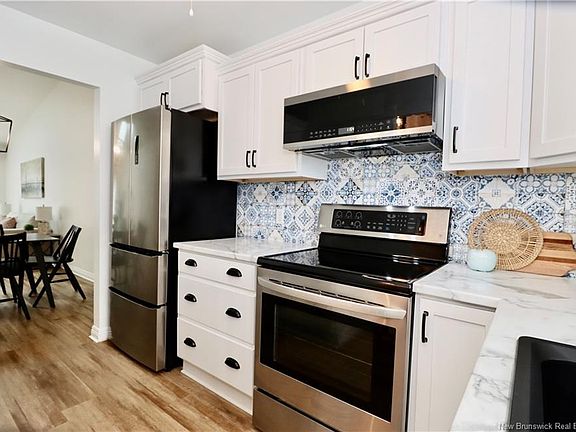 4th image of 84 Seaman St #5