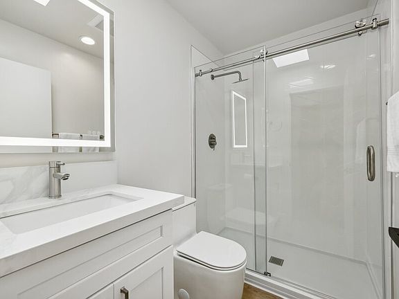 5th image of 150 10th St #8