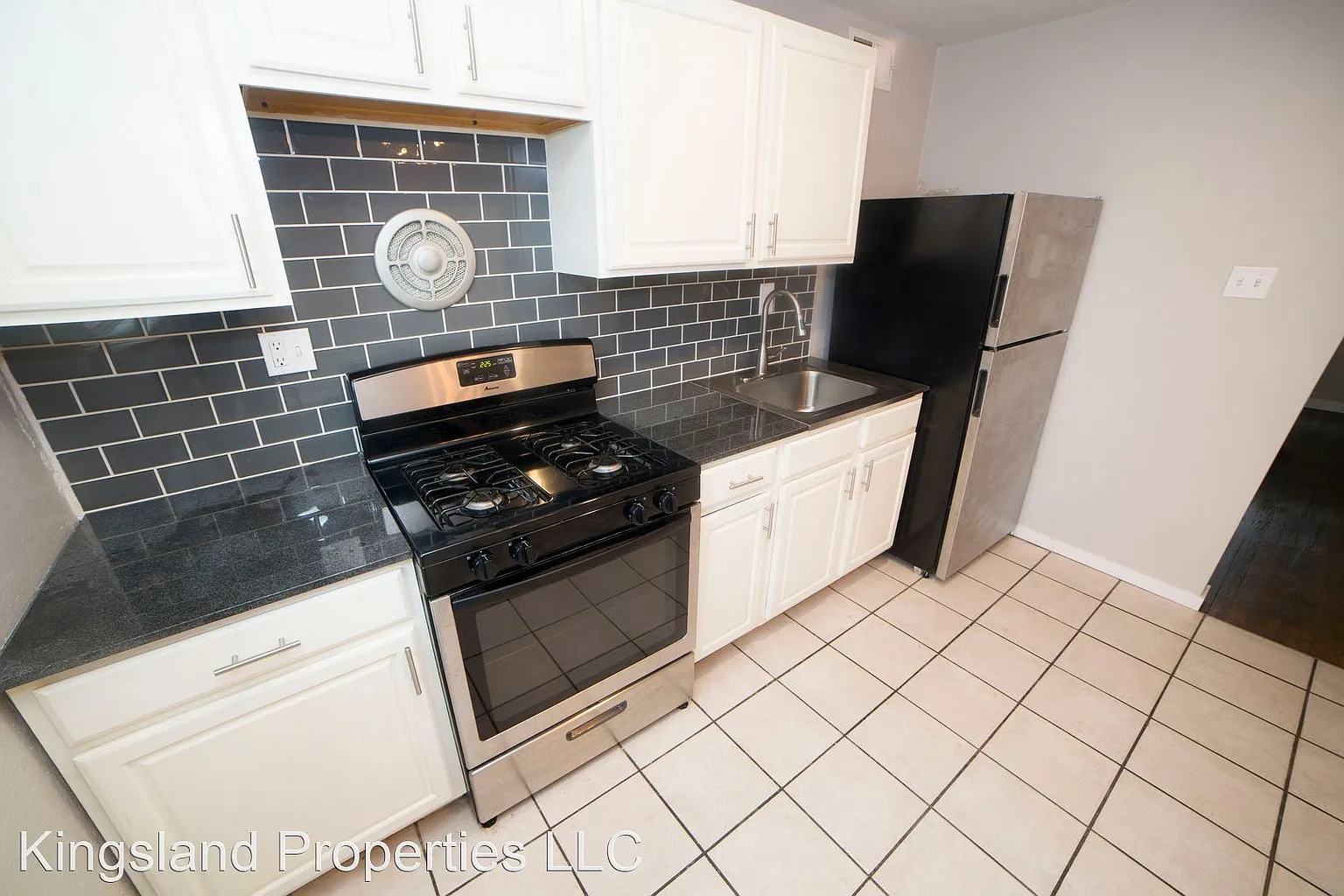 8716 Crocus Ln APT 4 photo 1