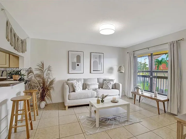 561 NW 100th Pl #201 — Photo 4
