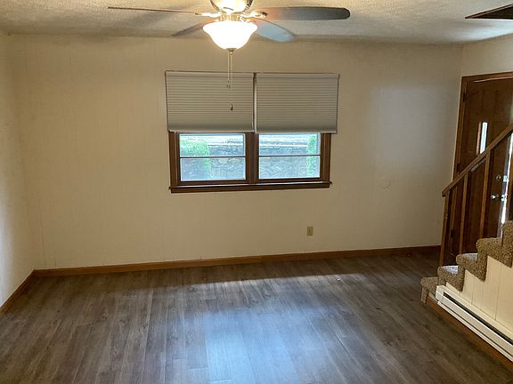 2nd image of 71 Maple St #4