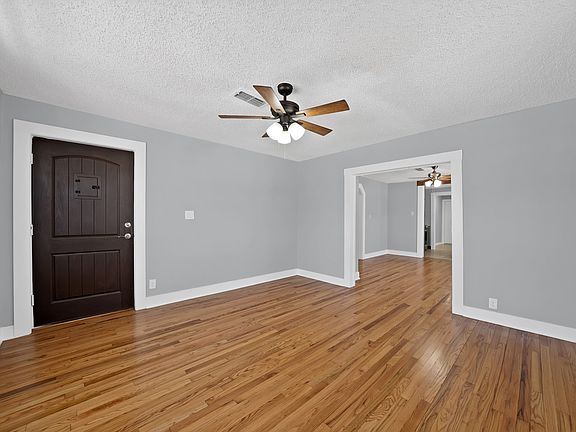 5th image of 2724 E 12th St