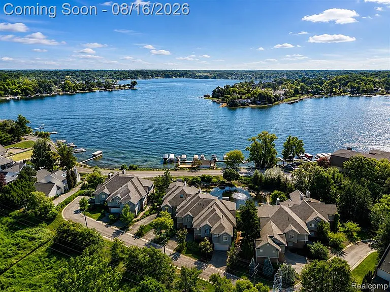 3782 Pine Lake Knoll Dr — Photo 1