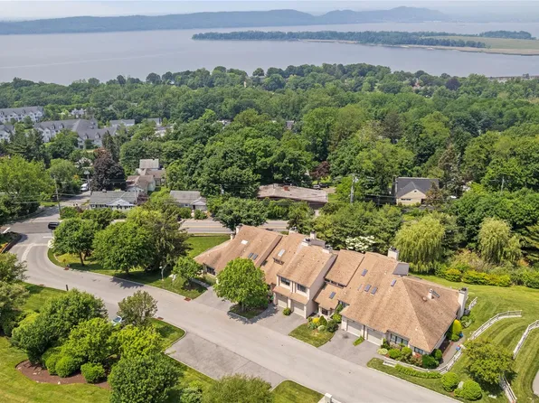 4 Hudson Watch Drive #4, Ossining, NY 10562