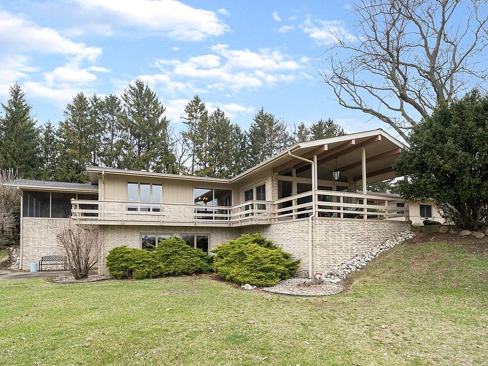 Welcome to 1411 Springhill Road